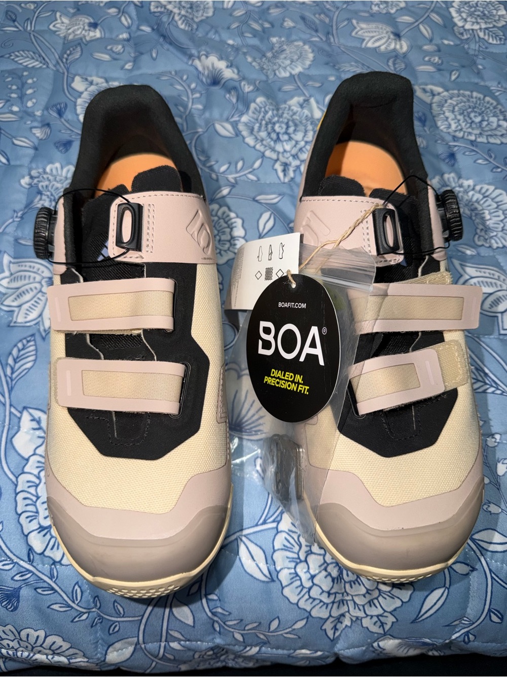 BOA Women's Athletic Shoes in Light Pink and Black